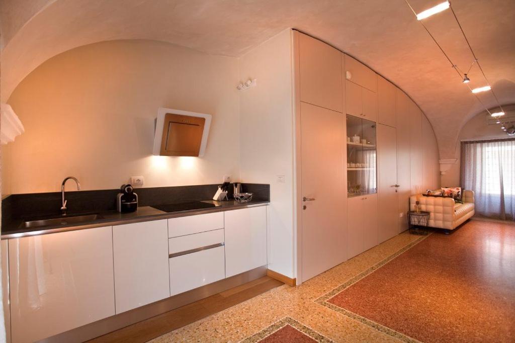 Anfite Luxury Apartment Volto San Luca فيرونا المظهر الخارجي الصورة